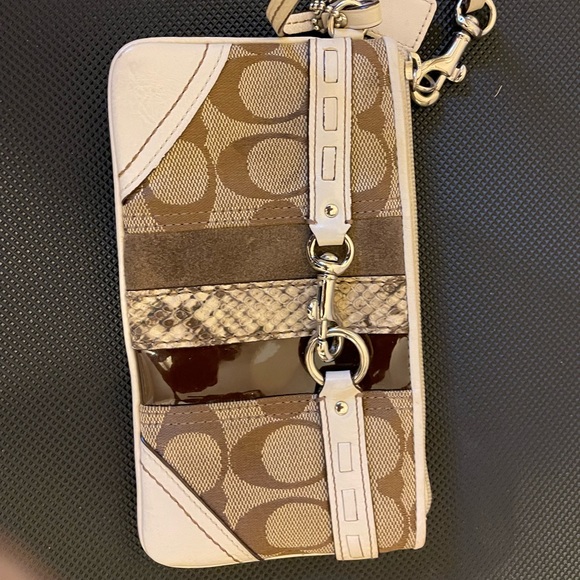 Coach signature wristlet in brown/tan/cream - Picture 1 of 2